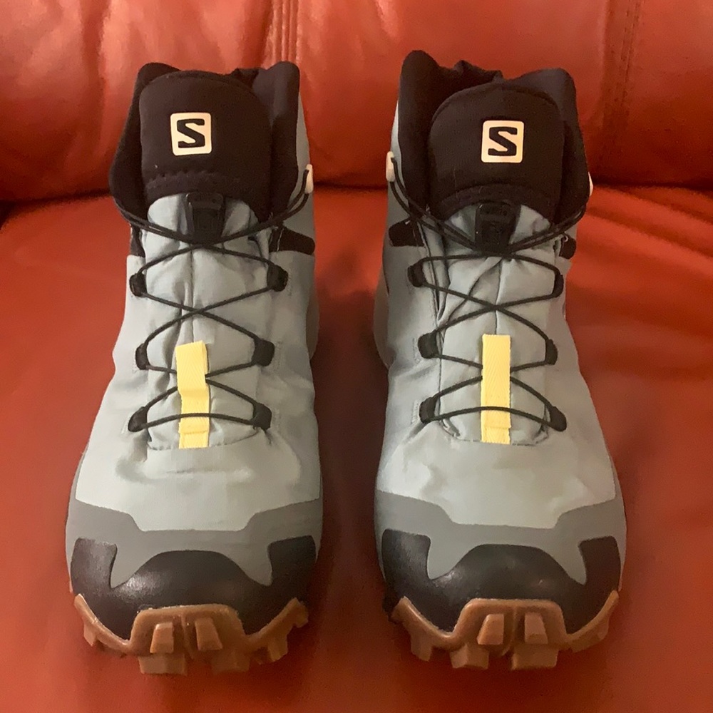 Salomon CROSSHIKE Waterproof Gore-Tex Hiking Boots. Brand new, NEVER WORN.no box